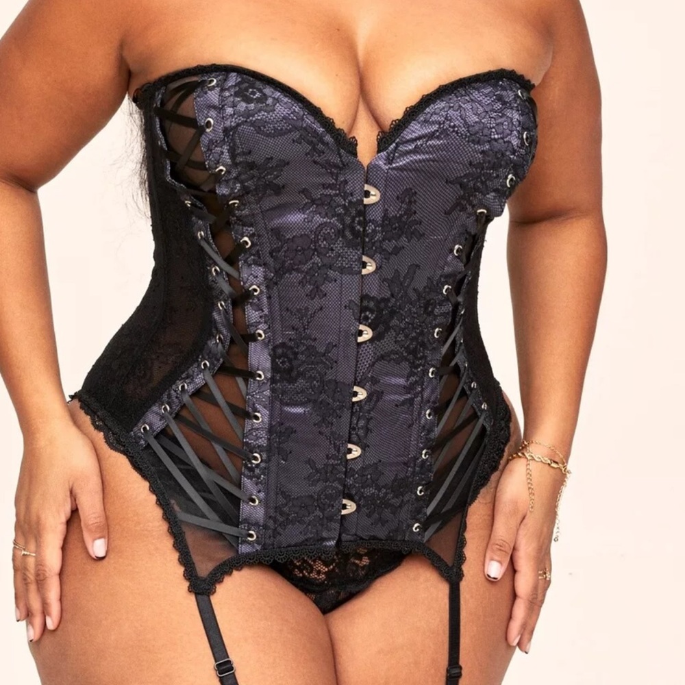 Adore Me Aurora Black Boned Corset Size 2X